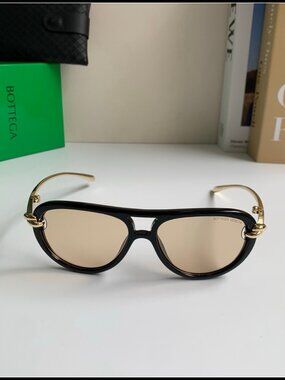 Bottega Veneta Black Aviator Light Brown Lens Sunnies